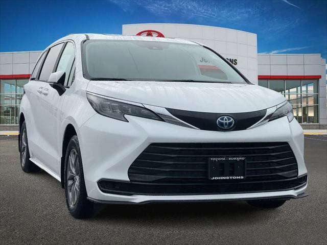 new 2025 Toyota Sienna car, priced at $47,250