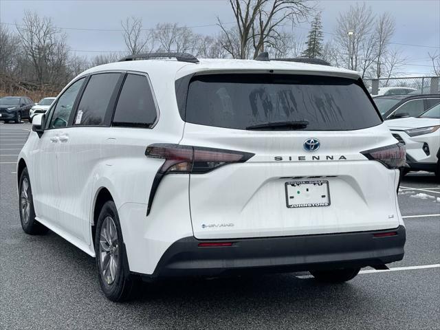 new 2025 Toyota Sienna car, priced at $47,250