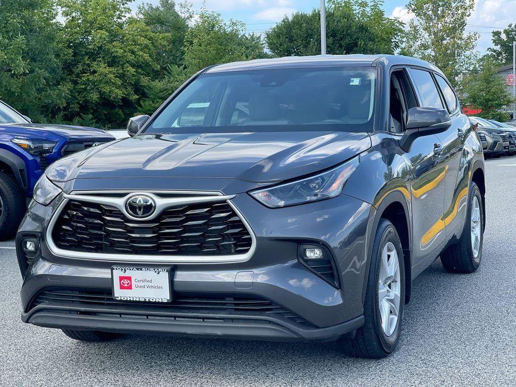 used 2022 Toyota Highlander car, priced at $30,985