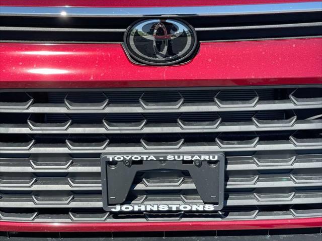 used 2025 Toyota Highlander car, priced at $44,918