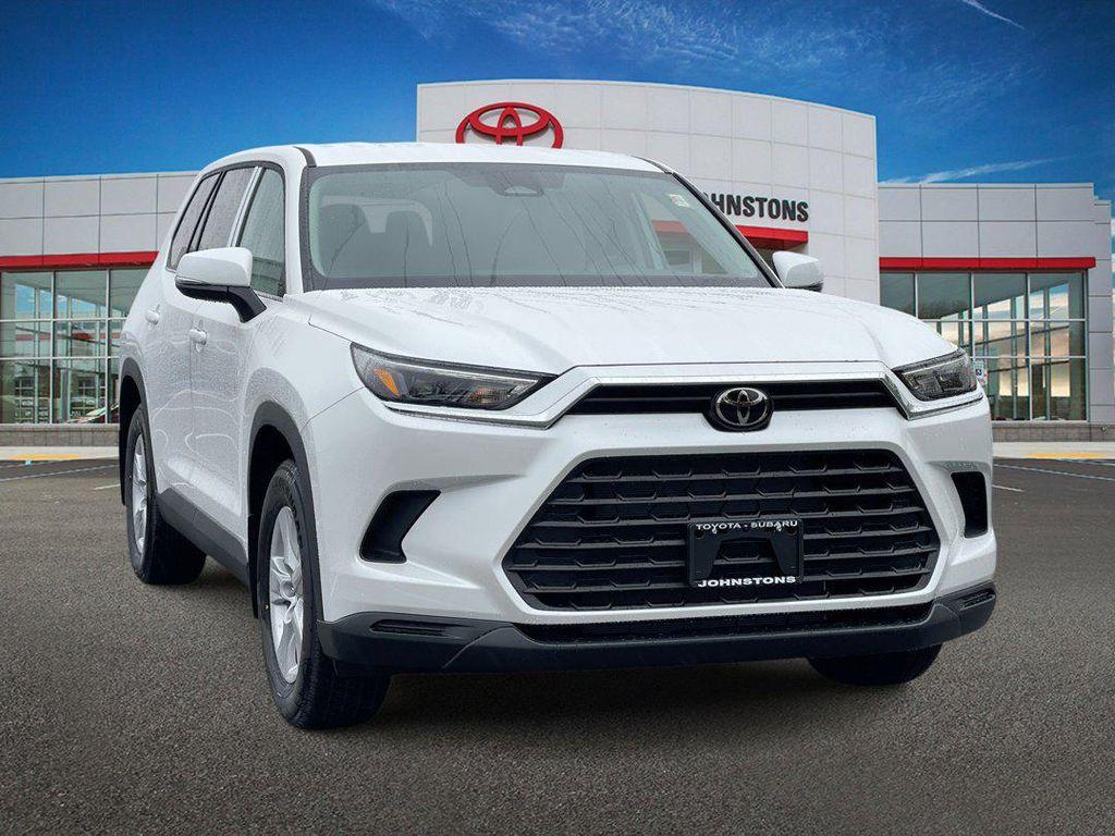 new 2026 Toyota Highlander car, priced at $44,478