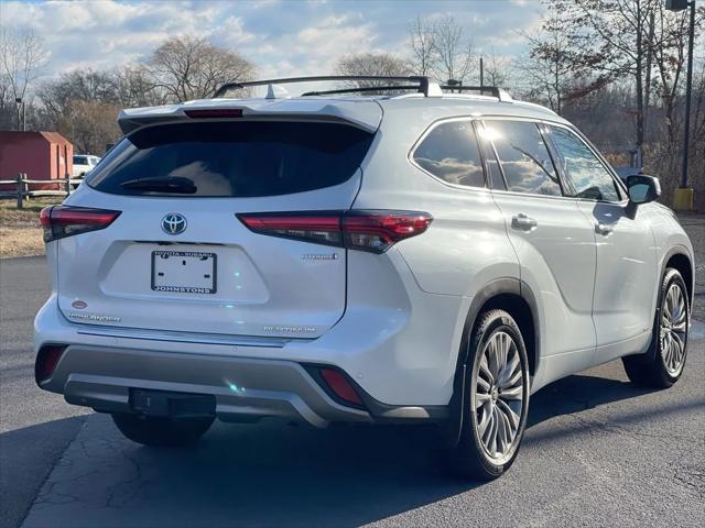 used 2022 Toyota Highlander Hybrid car, priced at $43,985