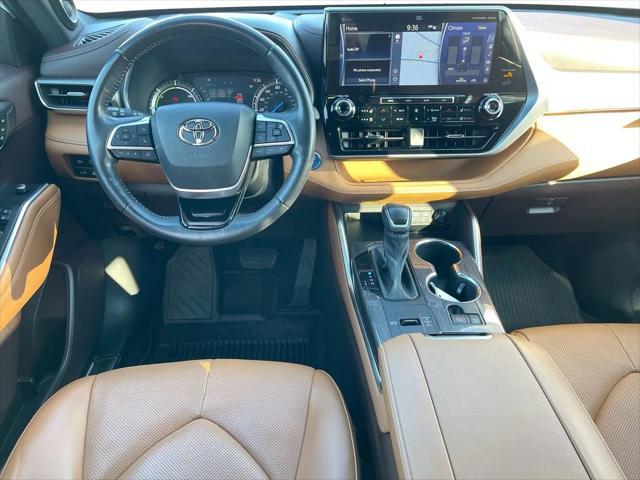 used 2022 Toyota Highlander Hybrid car, priced at $43,985