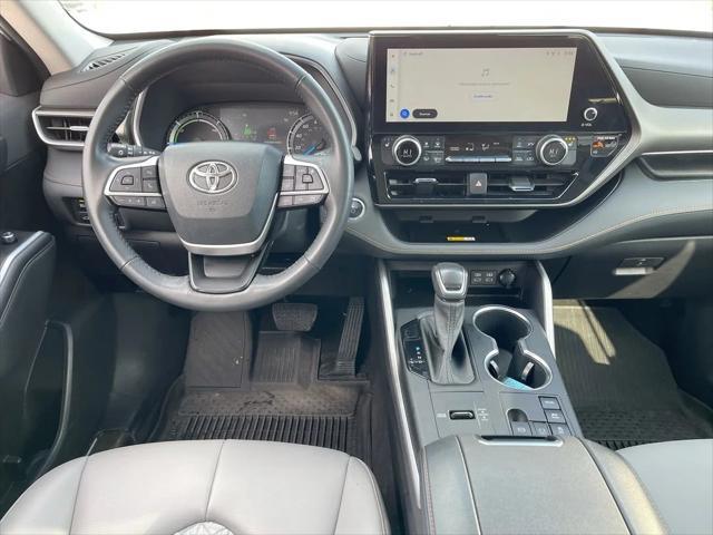 used 2023 Toyota Highlander Hybrid car, priced at $42,687