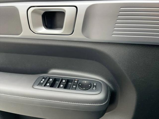 used 2024 Hyundai Santa Fe car, priced at $31,587