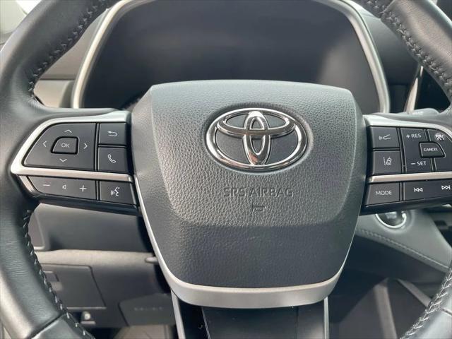 used 2023 Toyota Highlander car, priced at $40,267