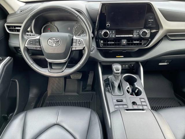 used 2023 Toyota Highlander car, priced at $40,267