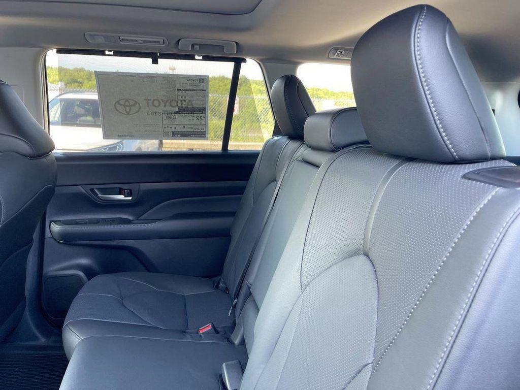 new 2025 Toyota Grand Highlander car, priced at $53,338