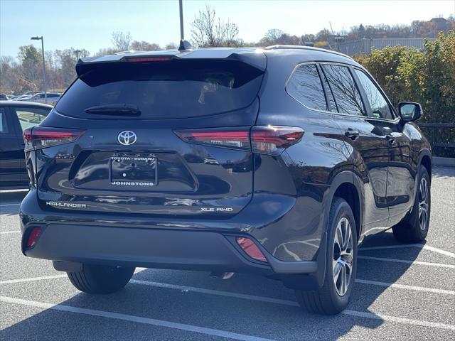 used 2024 Toyota Highlander car, priced at $46,077