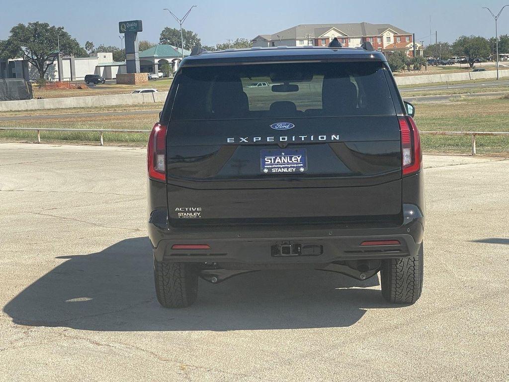 new 2025 Ford Expedition car, priced at $61,489
