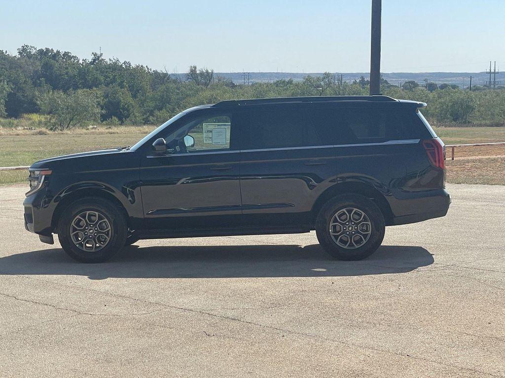 new 2025 Ford Expedition car, priced at $61,489