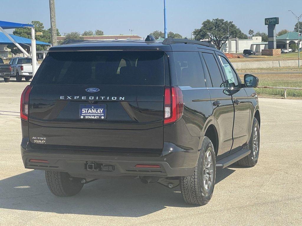 new 2025 Ford Expedition car, priced at $61,489