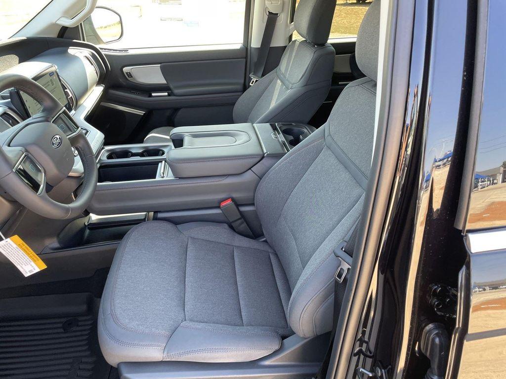 new 2025 Ford Expedition car, priced at $61,489