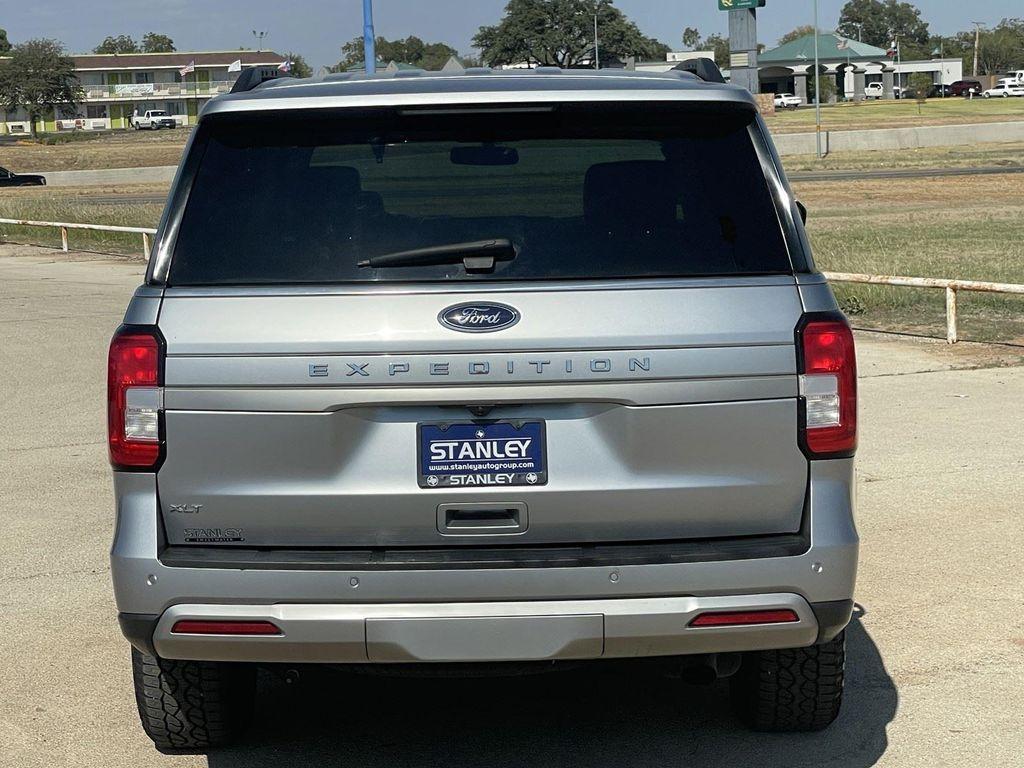 used 2024 Ford Expedition car, priced at $41,995