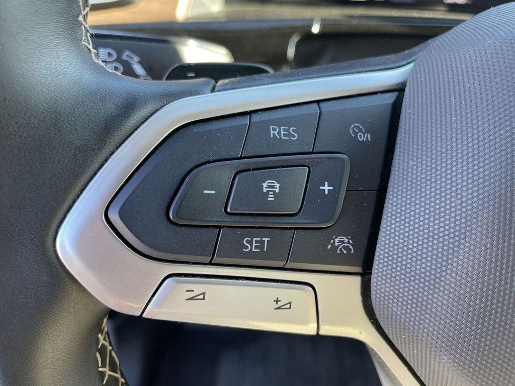 used 2025 Volkswagen Atlas car, priced at $33,314