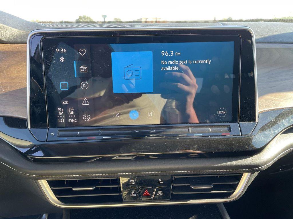 used 2025 Volkswagen Atlas car, priced at $33,314