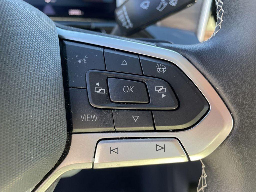 used 2025 Volkswagen Atlas car, priced at $33,314