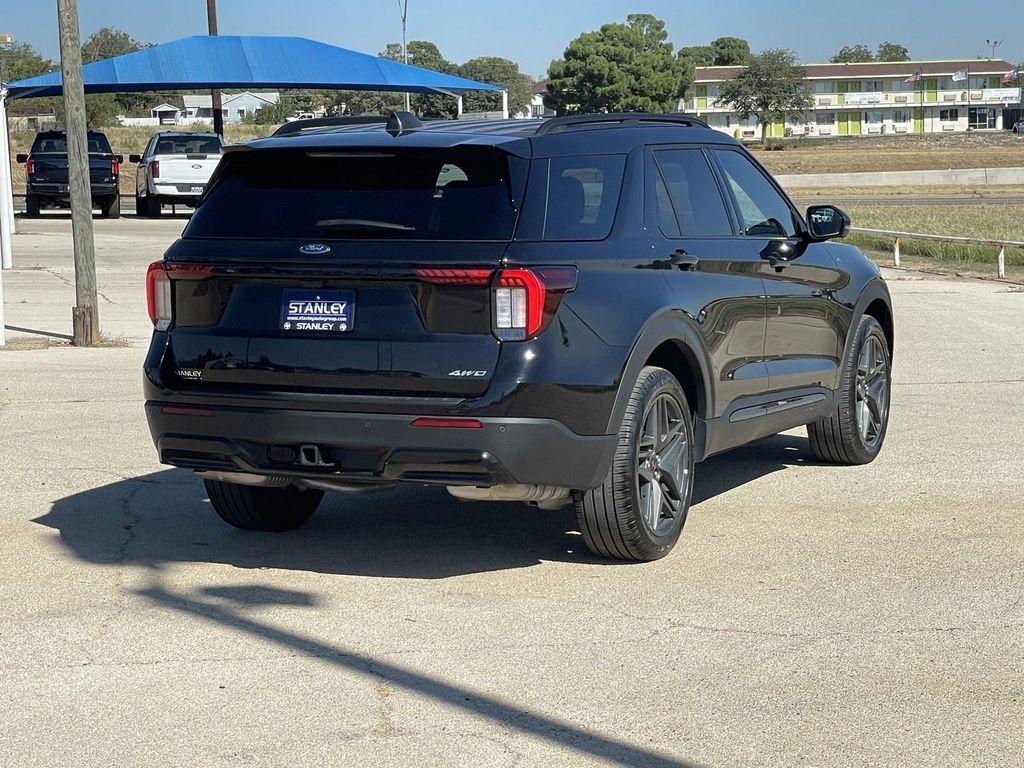 used 2025 Ford Explorer car, priced at $41,950