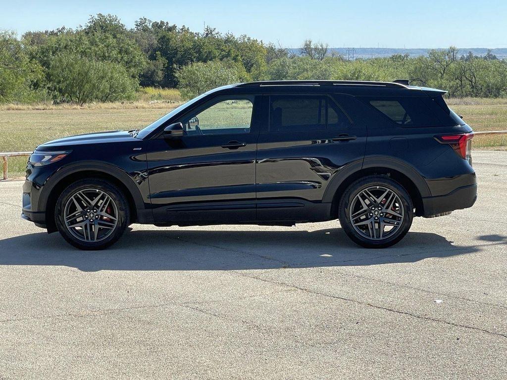 used 2025 Ford Explorer car, priced at $41,950