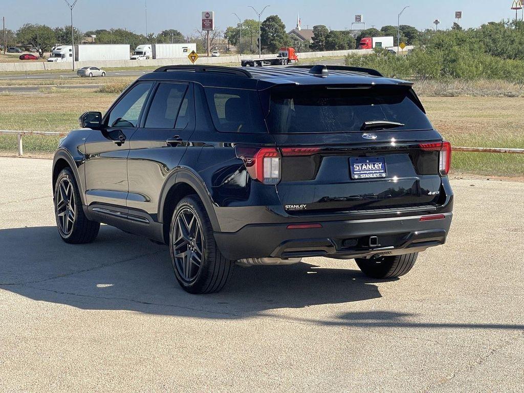 used 2025 Ford Explorer car, priced at $41,950