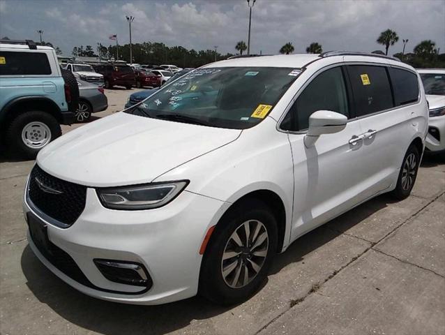 used 2021 Chrysler Pacifica car, priced at $18,995