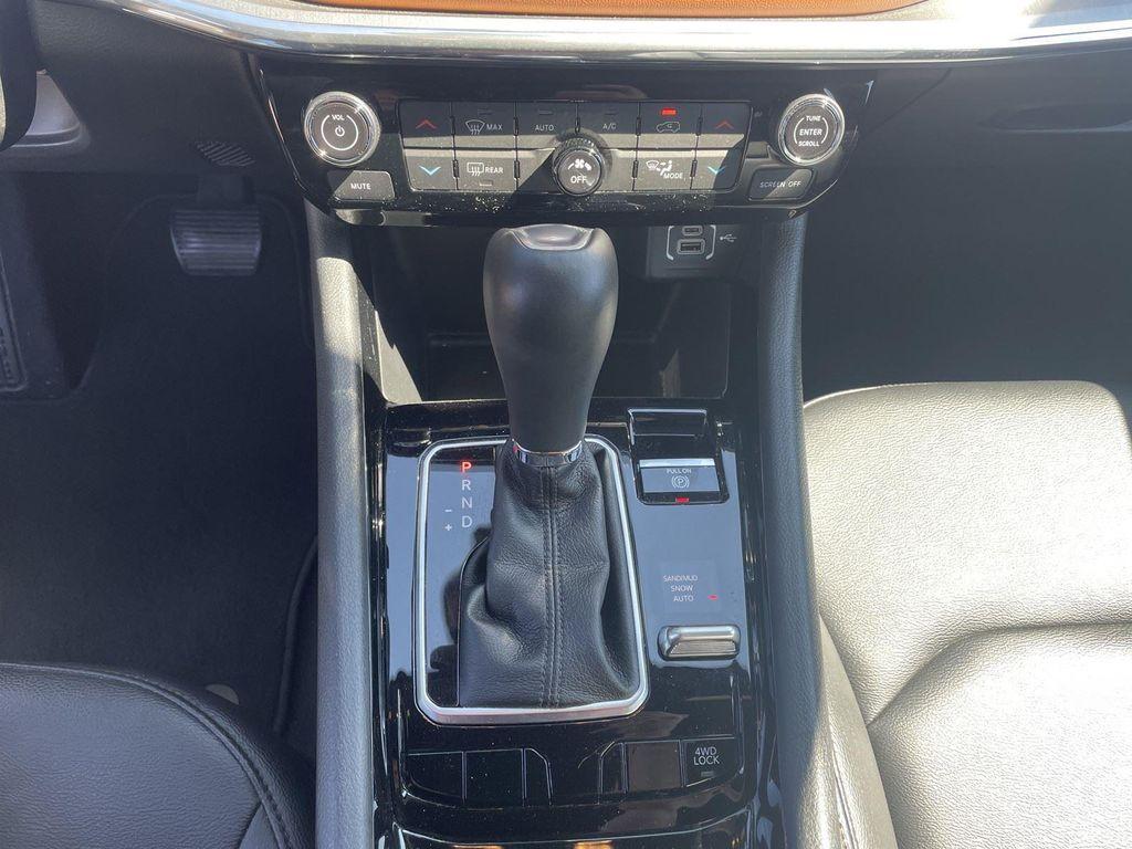 used 2024 Jeep Compass car, priced at $23,995