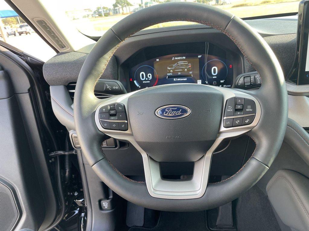 new 2025 Ford Explorer car, priced at $42,652