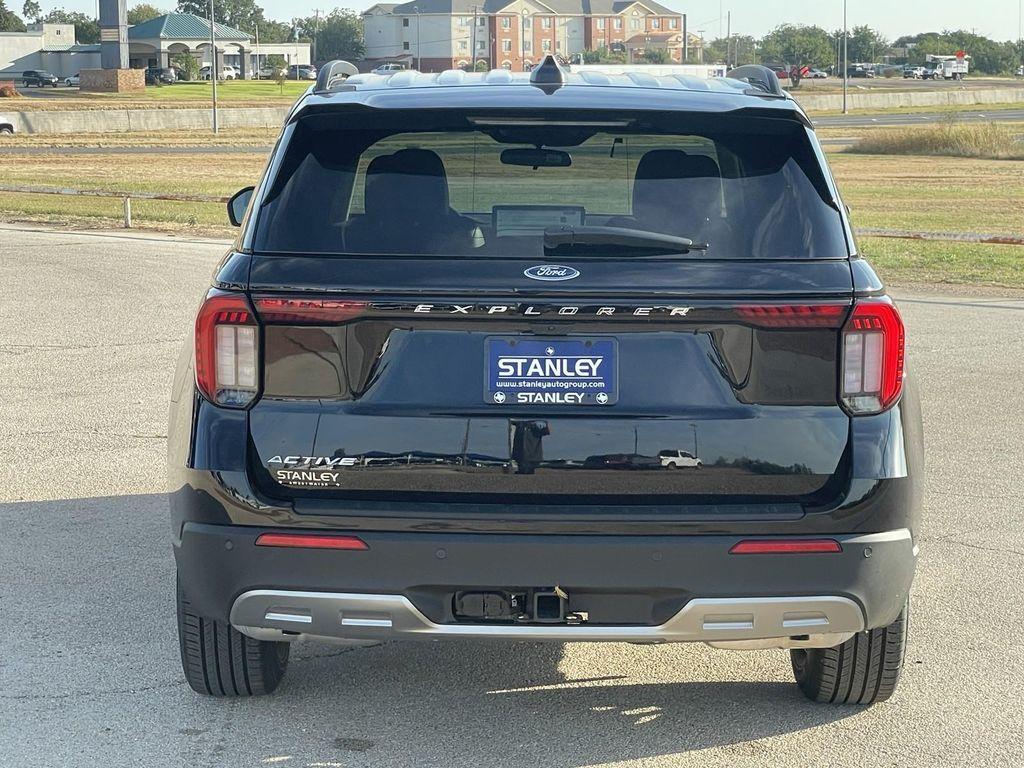 new 2025 Ford Explorer car, priced at $45,265