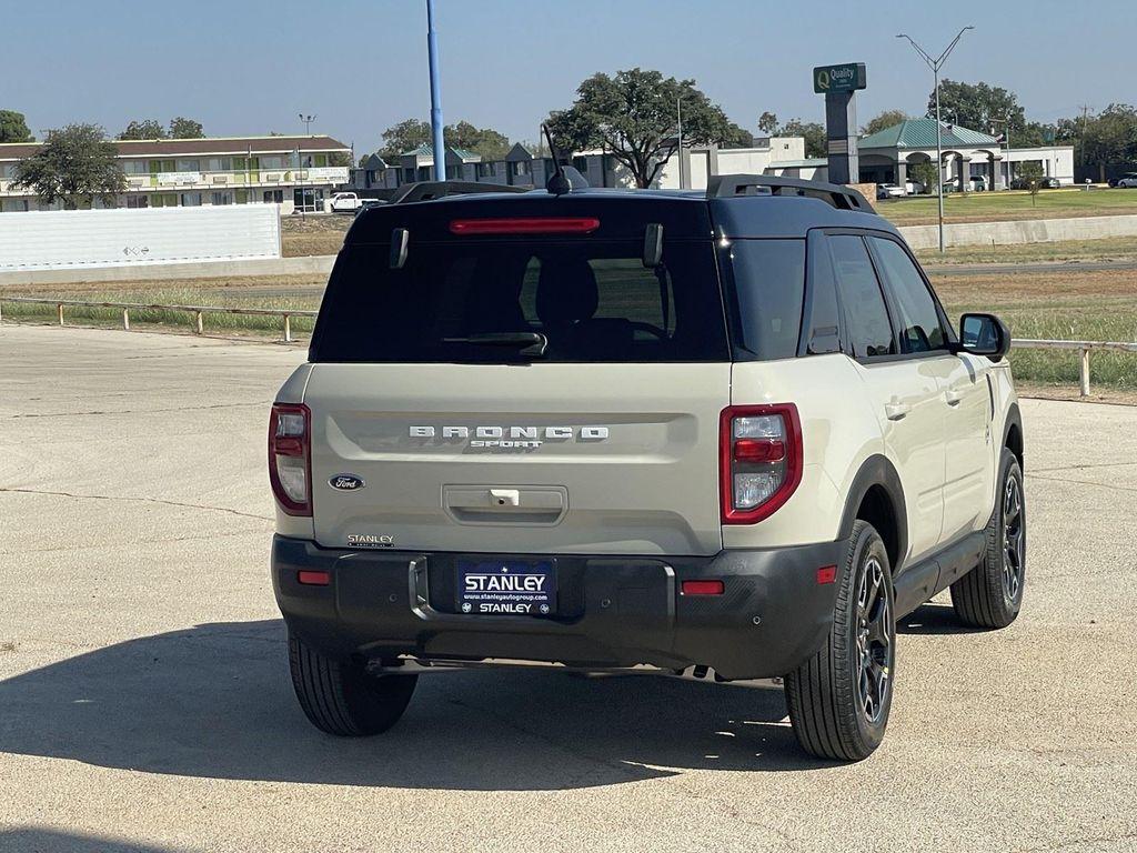 new 2025 Ford Bronco Sport car, priced at $39,213