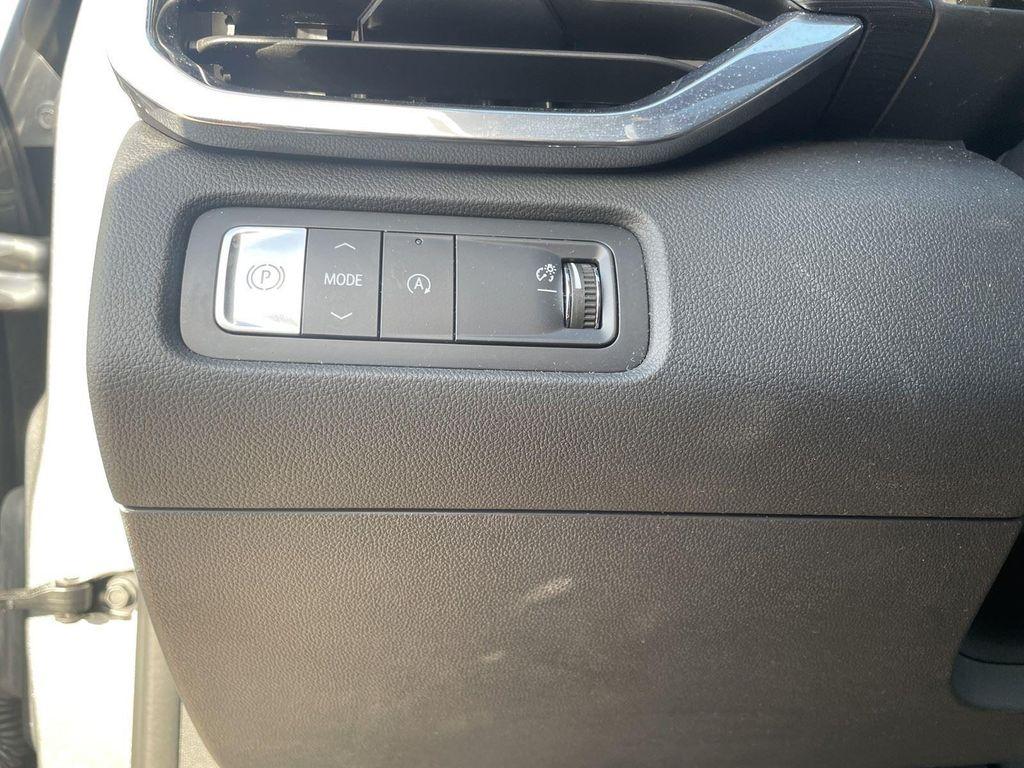 used 2025 GMC Acadia car, priced at $35,234