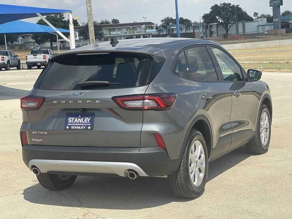 new 2025 Ford Escape car, priced at $29,621