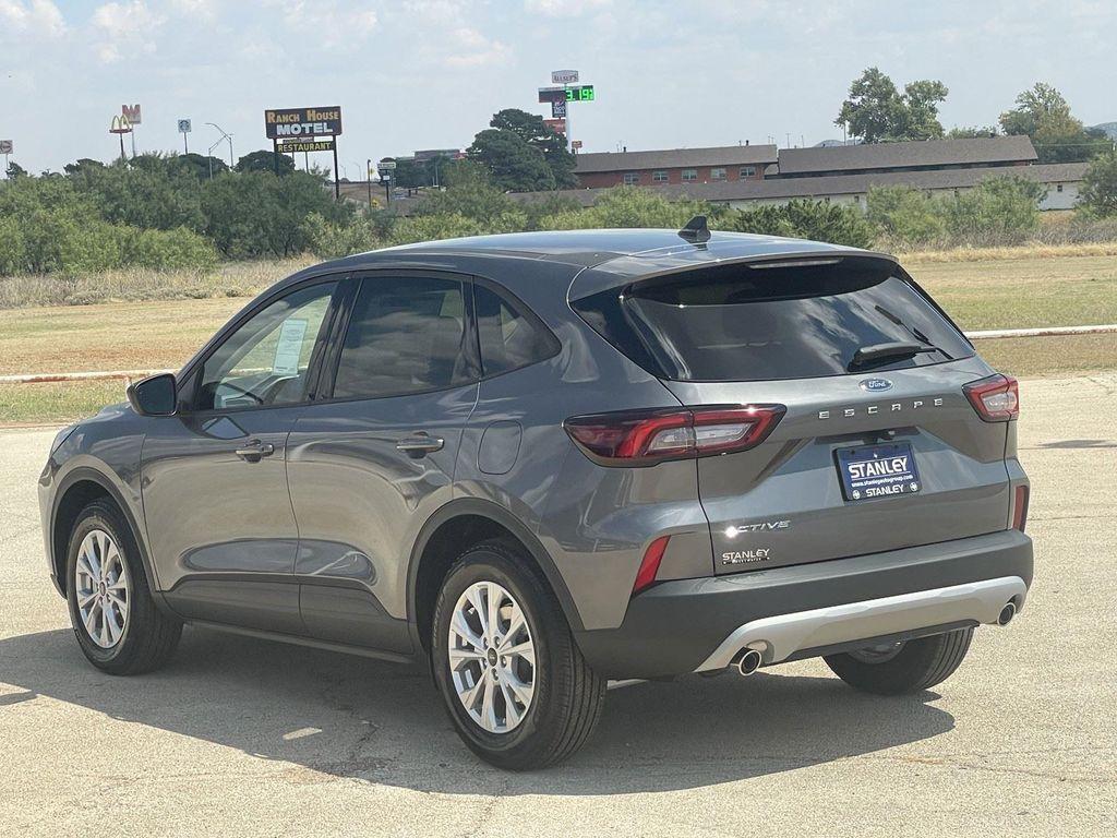 new 2025 Ford Escape car, priced at $29,621