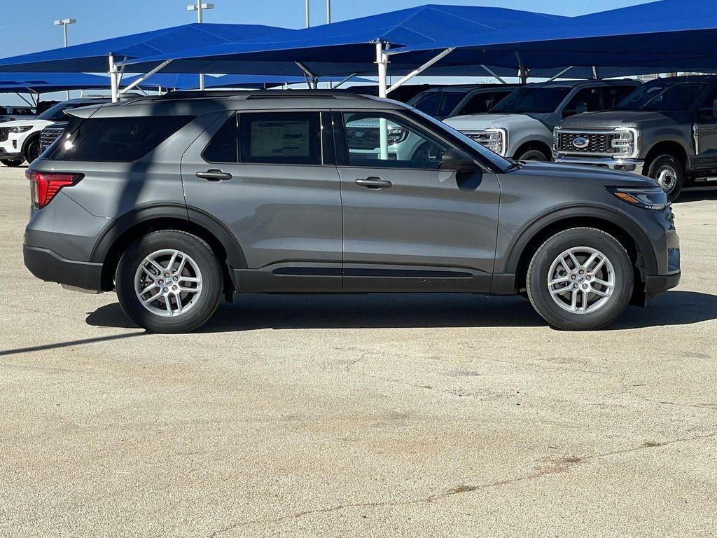 new 2026 Ford Explorer car, priced at $40,285