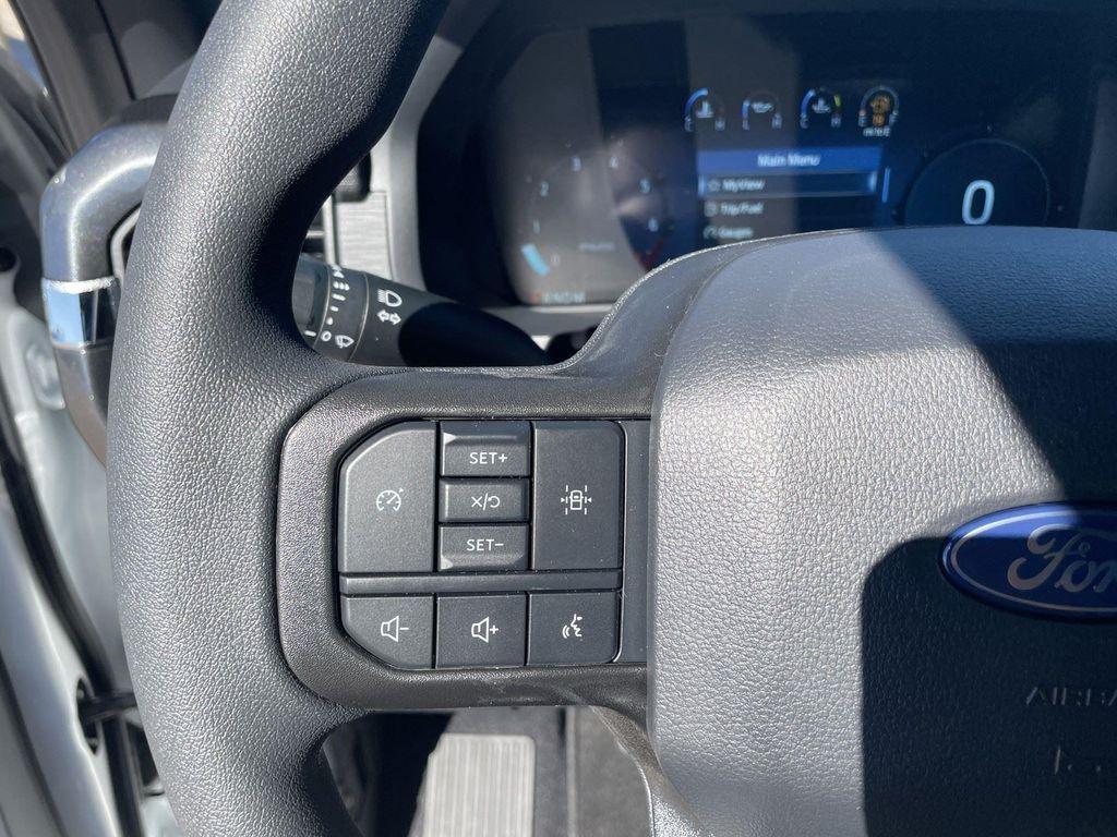 new 2025 Ford F-150 car, priced at $51,960