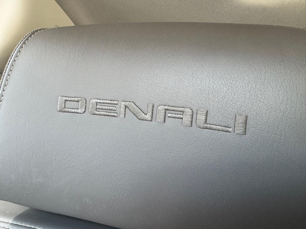used 2018 GMC Yukon car, priced at $29,800
