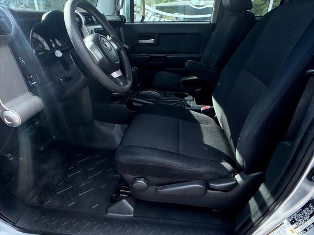 used 2007 Toyota FJ Cruiser car, priced at $15,830