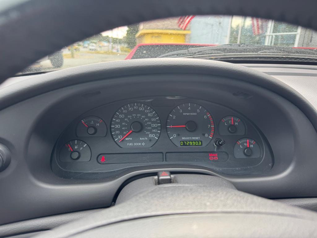 used 2004 Ford Mustang car