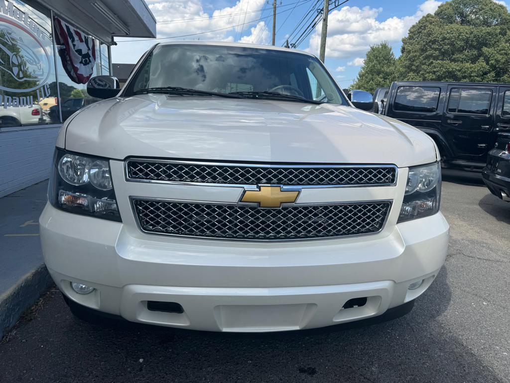 used 2014 Chevrolet Suburban car, priced at $12,930