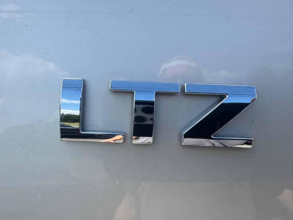 used 2014 Chevrolet Suburban car, priced at $12,930