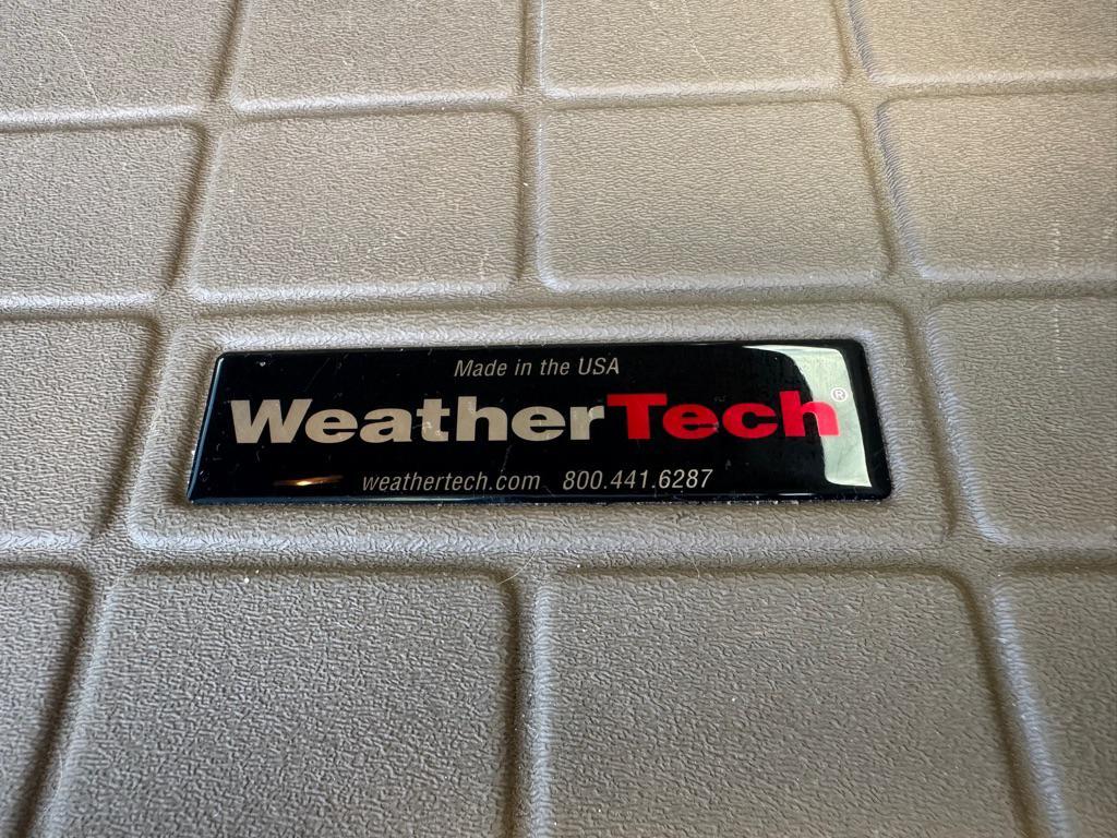 used 2014 Chevrolet Suburban car, priced at $12,930