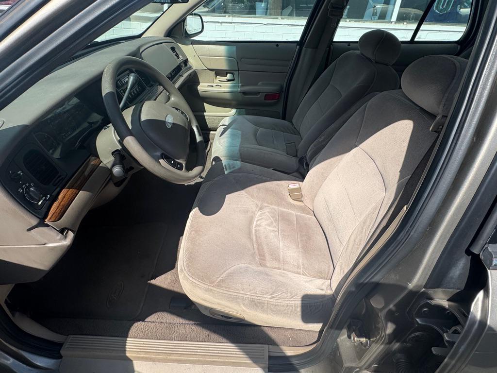 used 2001 Ford Crown Victoria car, priced at $2,800
