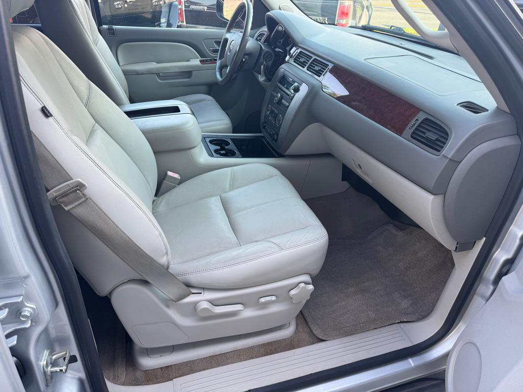 used 2013 GMC Yukon XL car, priced at $18,995