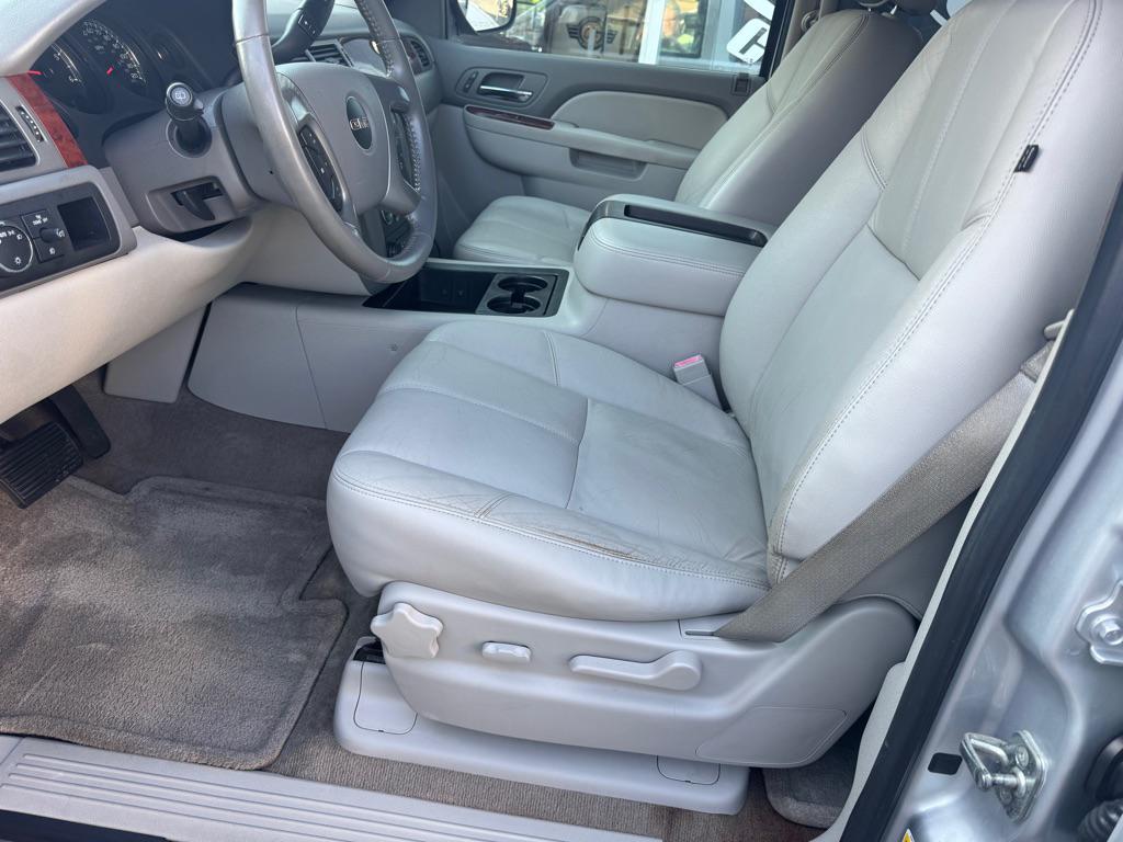 used 2013 GMC Yukon XL car, priced at $18,995