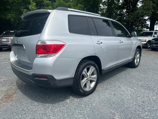 used 2013 Toyota Highlander car, priced at $14,995