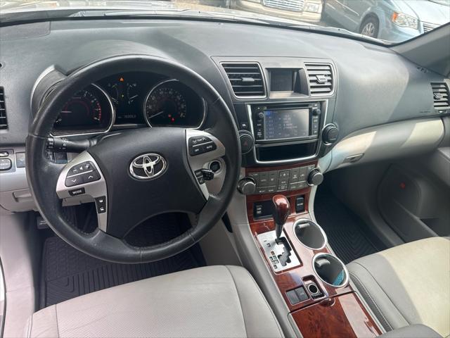 used 2013 Toyota Highlander car, priced at $14,995
