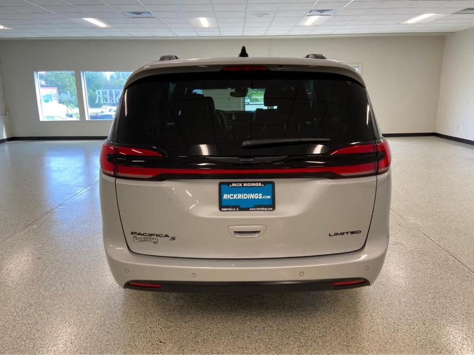 new 2024 Chrysler Pacifica car, priced at $53,240