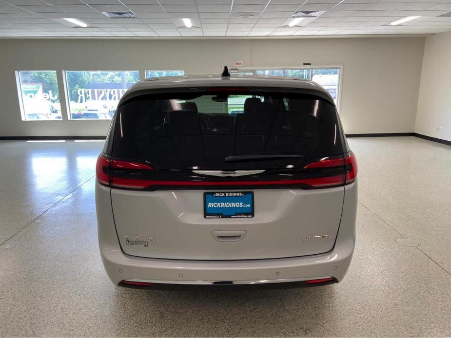 new 2024 Chrysler Pacifica car, priced at $48,240