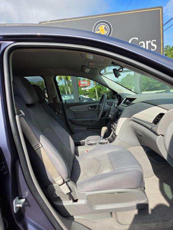 used 2014 Chevrolet Traverse car, priced at $3,900
