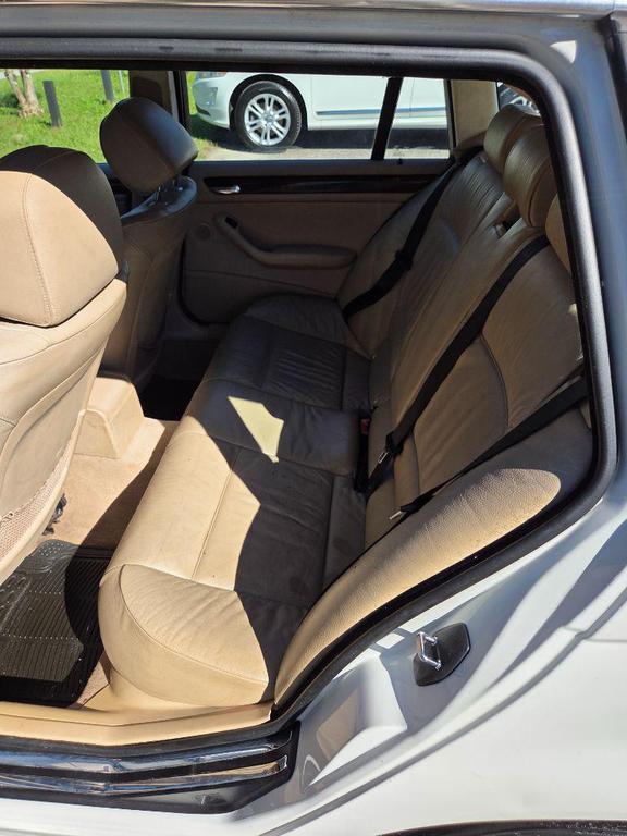 used 2001 BMW 325 car, priced at $1,900