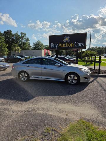 used 2013 Hyundai Sonata Hybrid car, priced at $3,500